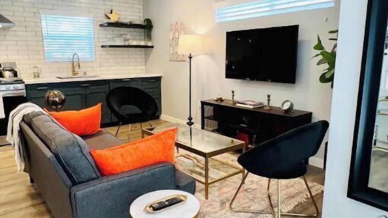 Photo of Livingroom in East Pasadena