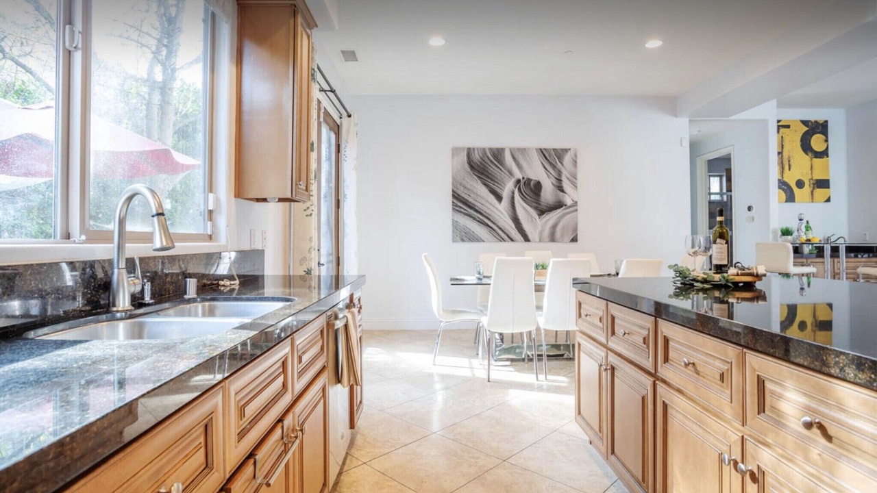 Photo of Kitchen in Tarzana