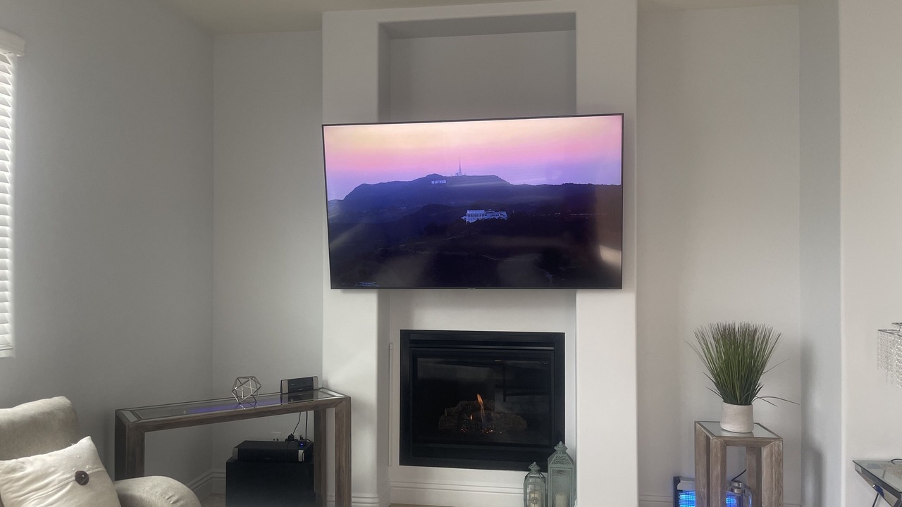 Photo of Livingroom in Tarzana