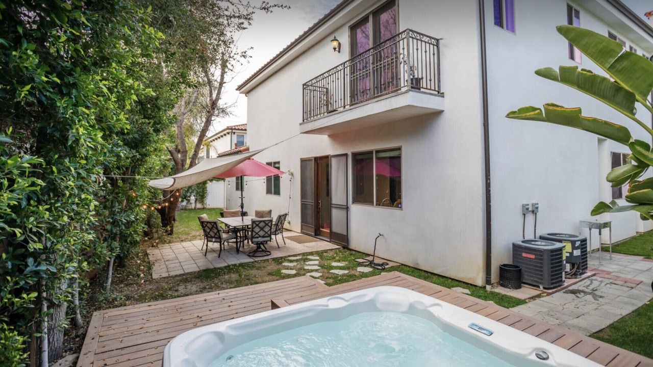 Photo of Outdoor in Tarzana