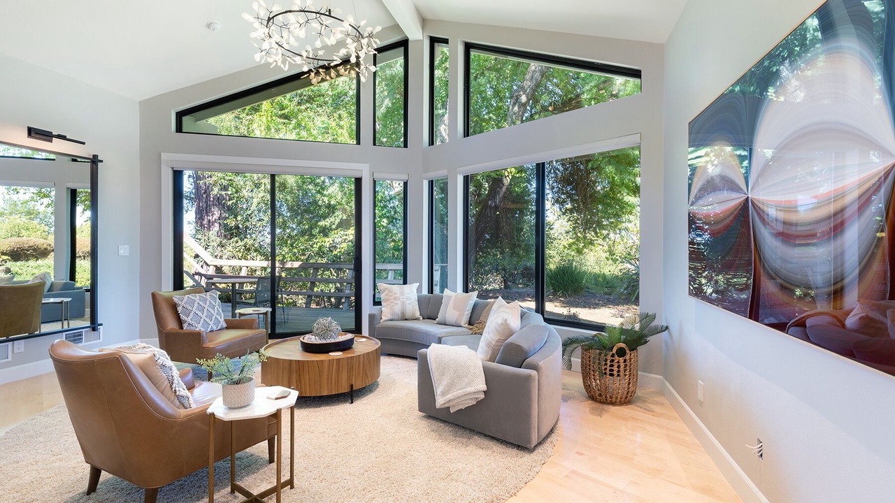 Photo of Livingroom in Graton