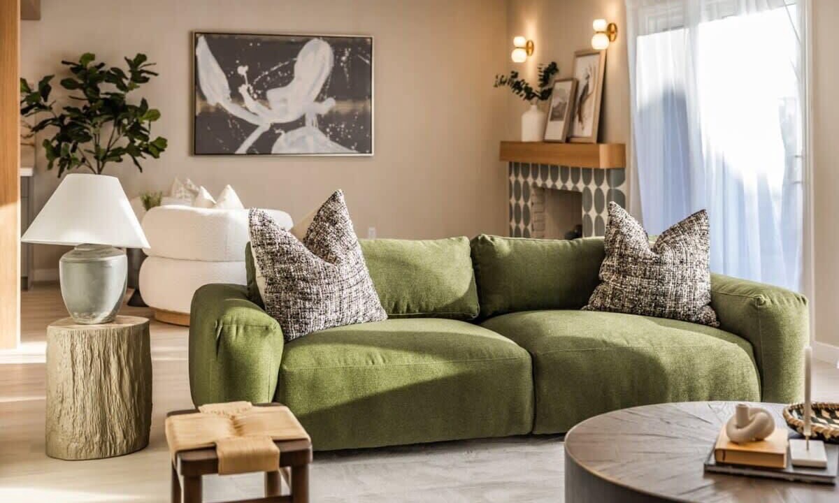 Photo of Livingroom in Fullerton