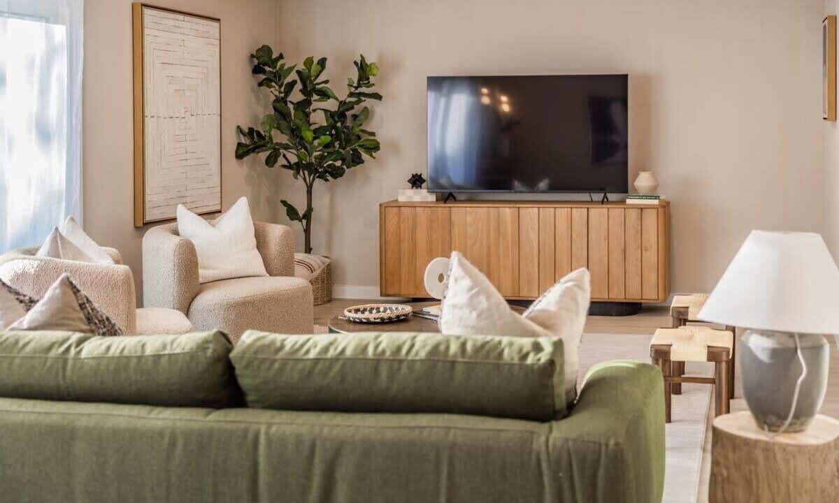 Photo of Livingroom in Fullerton
