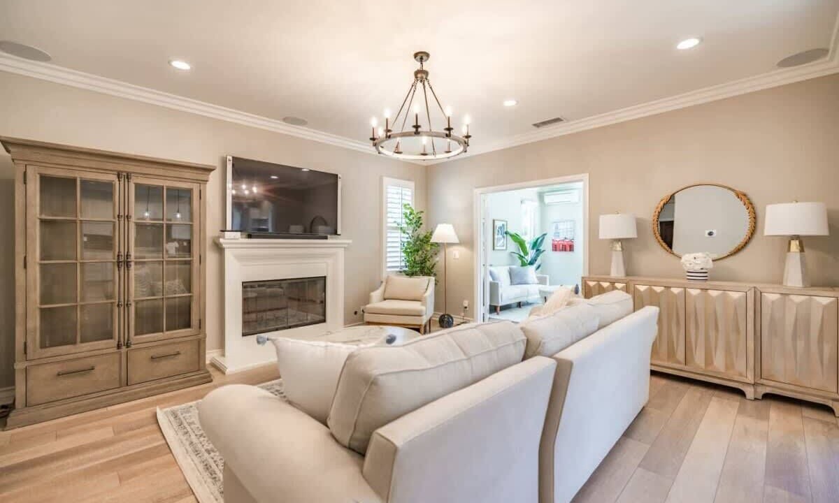 Photo of Livingroom in Woodbury