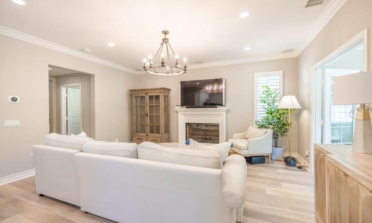 Photo of Livingroom in Woodbury