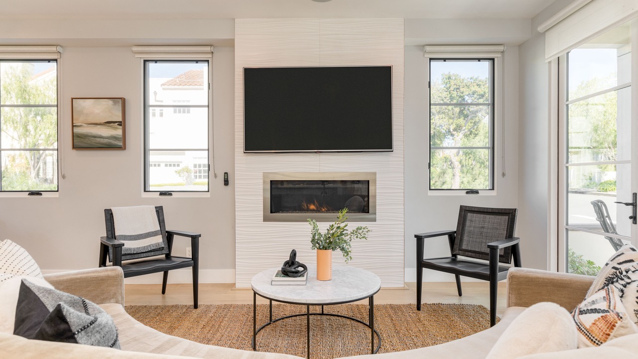Photo of Livingroom in Corona del Mar