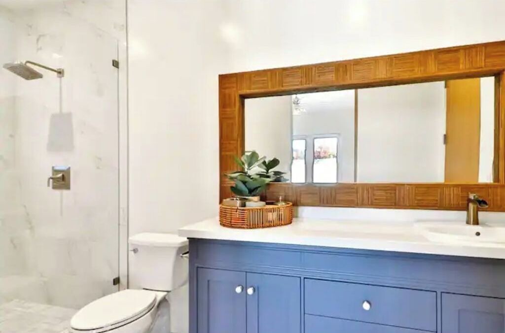 Photo of Bathroom in Pierpont Bay