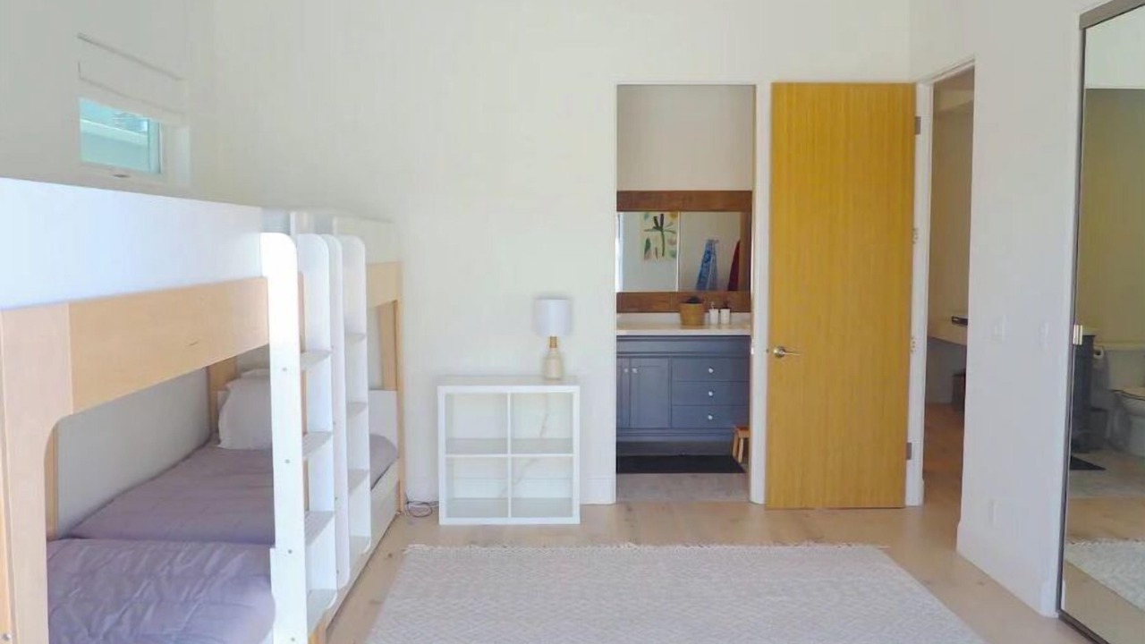 Photo of Bedroom in Pierpont Bay