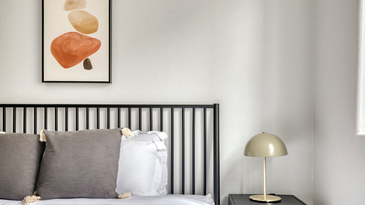 Photo of Bedroom in Beverly Grove