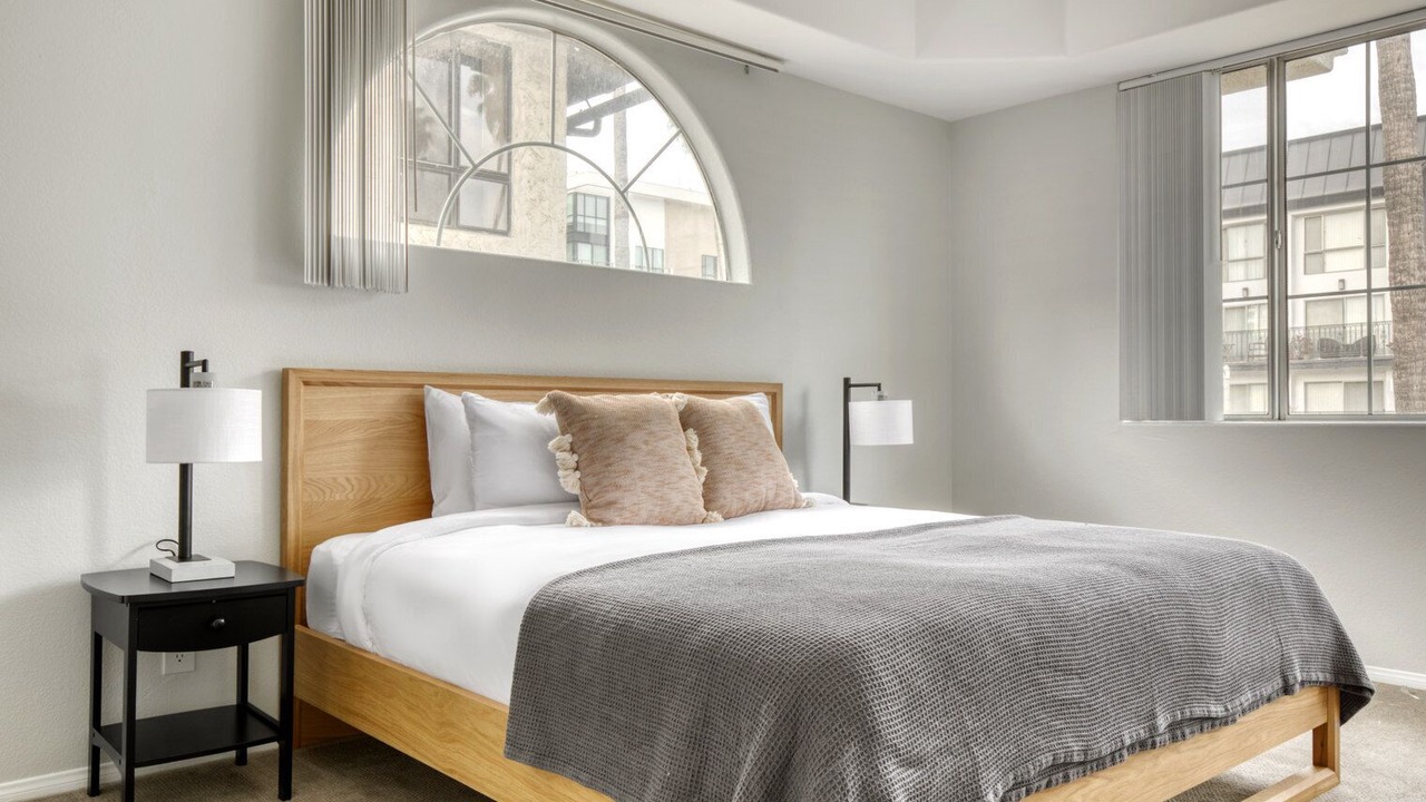 Photo of Bedroom in Beverly Grove