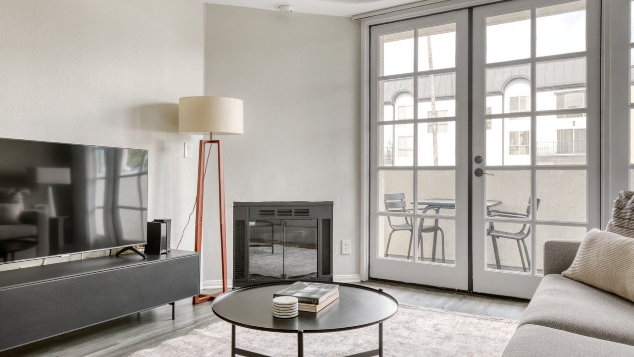 Photo of Livingroom in Beverly Grove