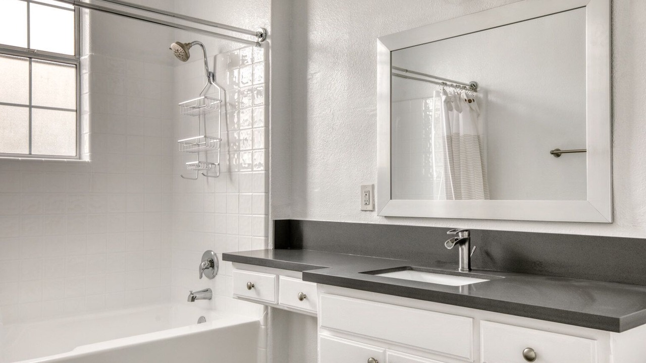 Photo of Bathroom in Beverly Grove