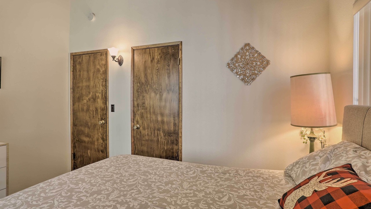 Photo of Bedroom in Arrowhead Villas