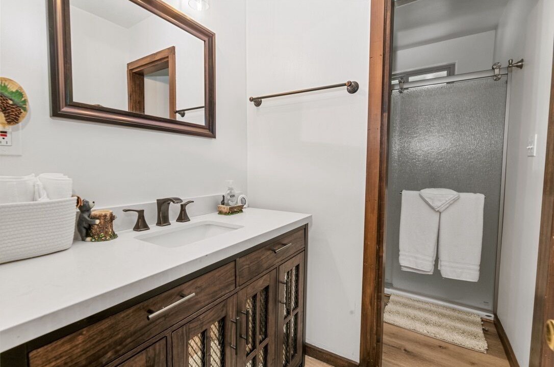 Photo of Bathroom in Summit Estates