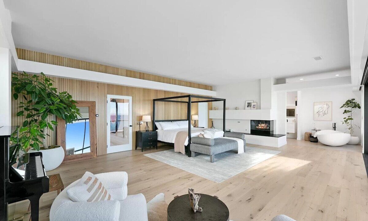 Photo of Bedroom in Western Malibu