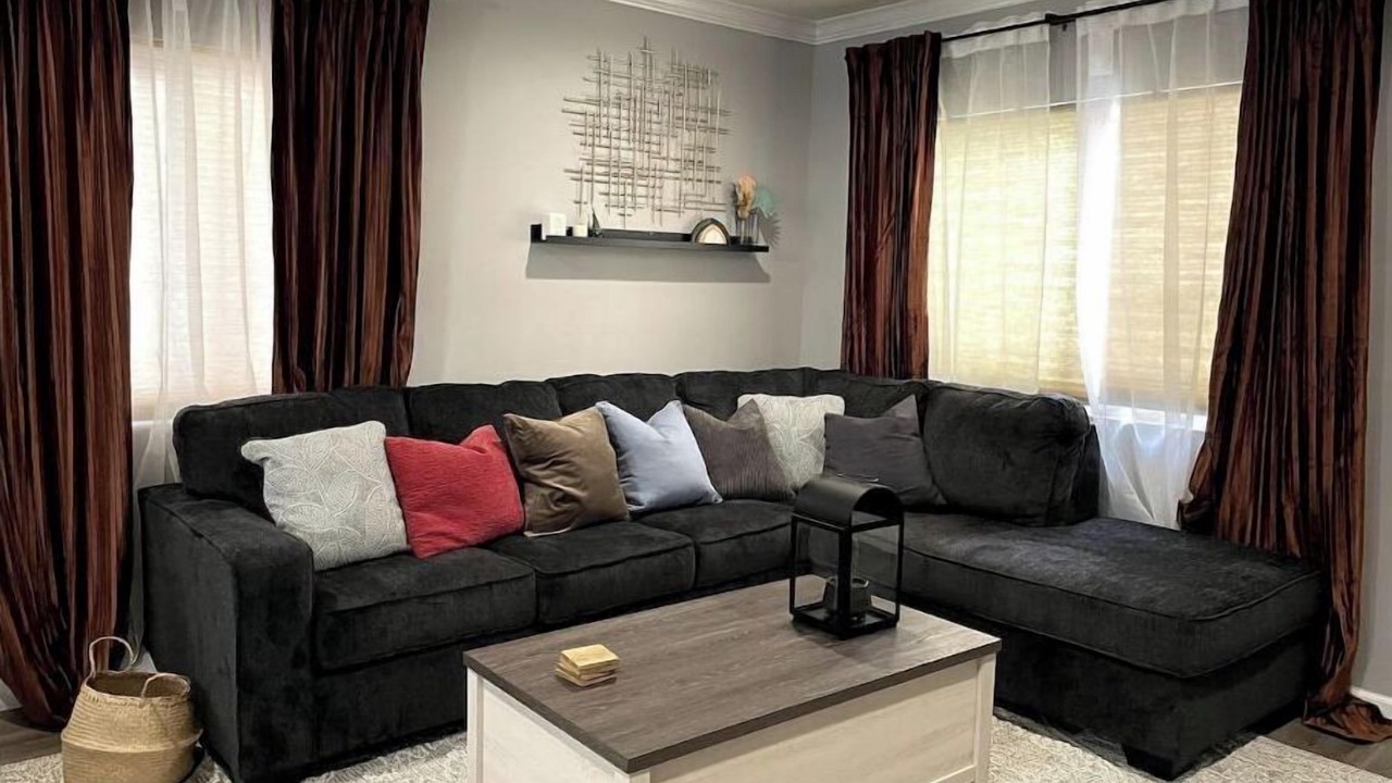 Photo of Livingroom in Anaheim Colony Historic District