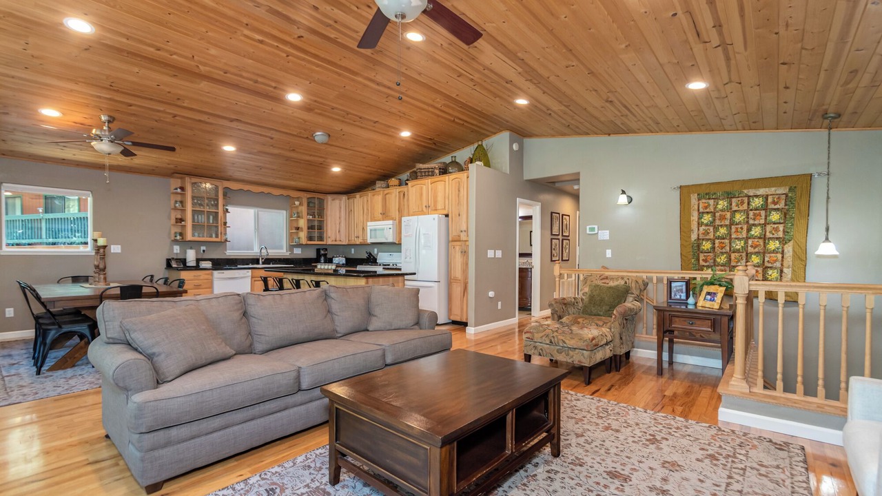 Photo of Bedroom in Glencoe
