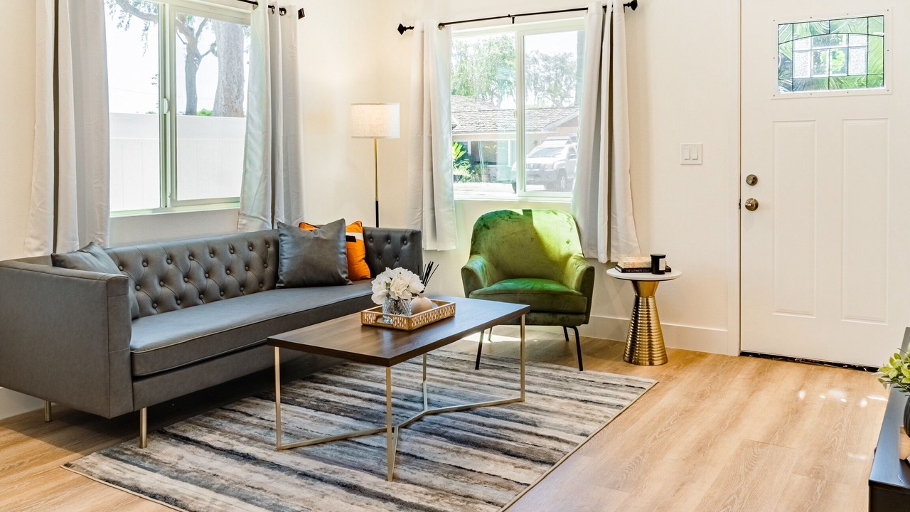 Photo of Livingroom in Fullerton