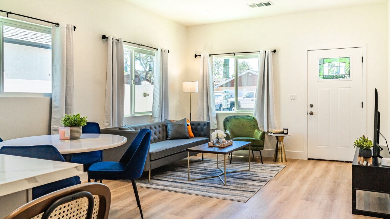 Photo of Livingroom in Fullerton