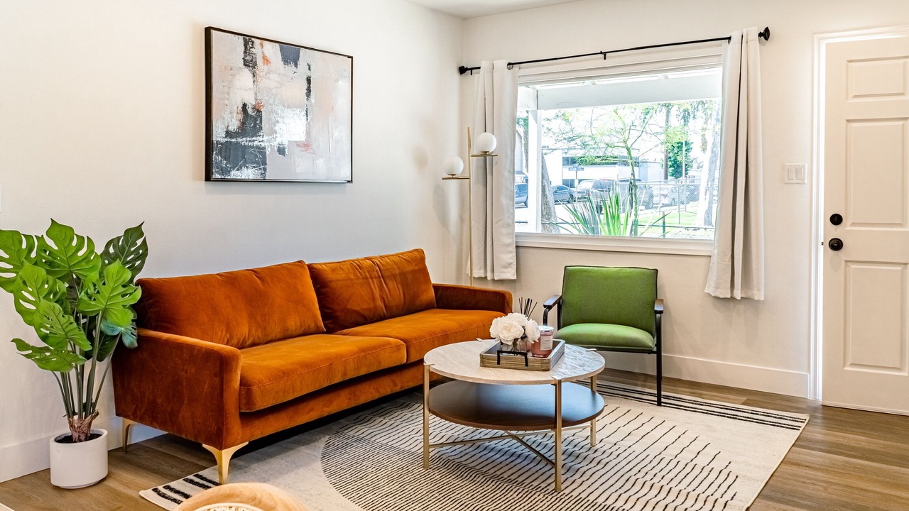 Photo of Livingroom in Fullerton