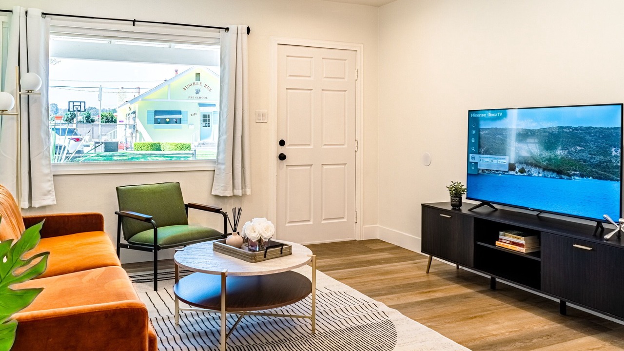 Photo of Livingroom in Fullerton