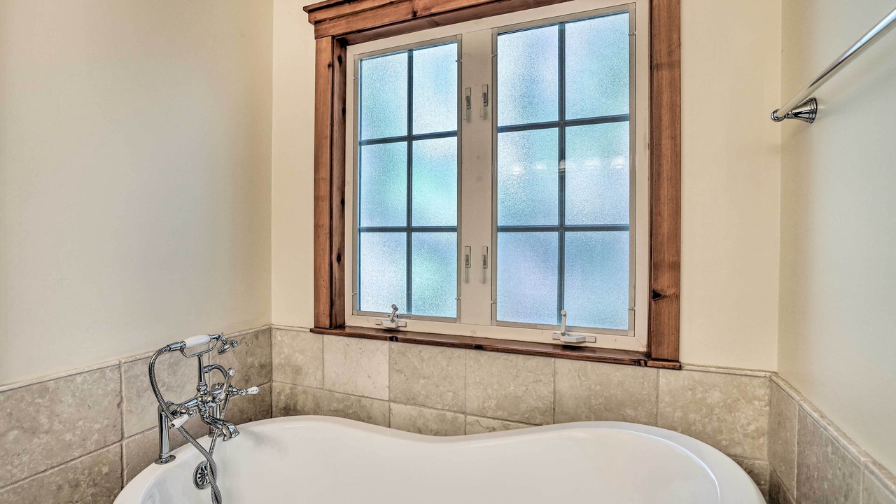 Photo of Bathroom in Lake Arrowhead