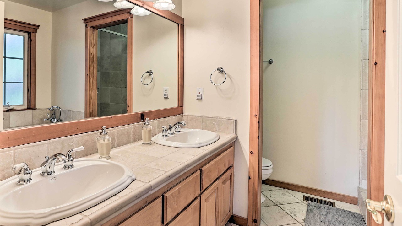 Photo of Bathroom in Lake Arrowhead