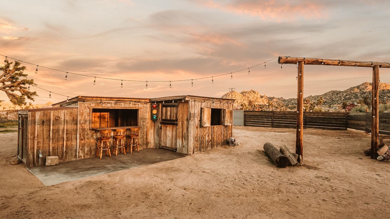 Photo of Patio Balcony in Pioneertown