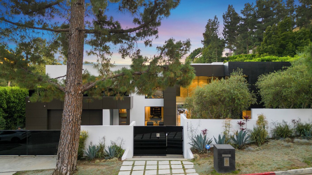 Photo of Outdoor in Beverly Hills