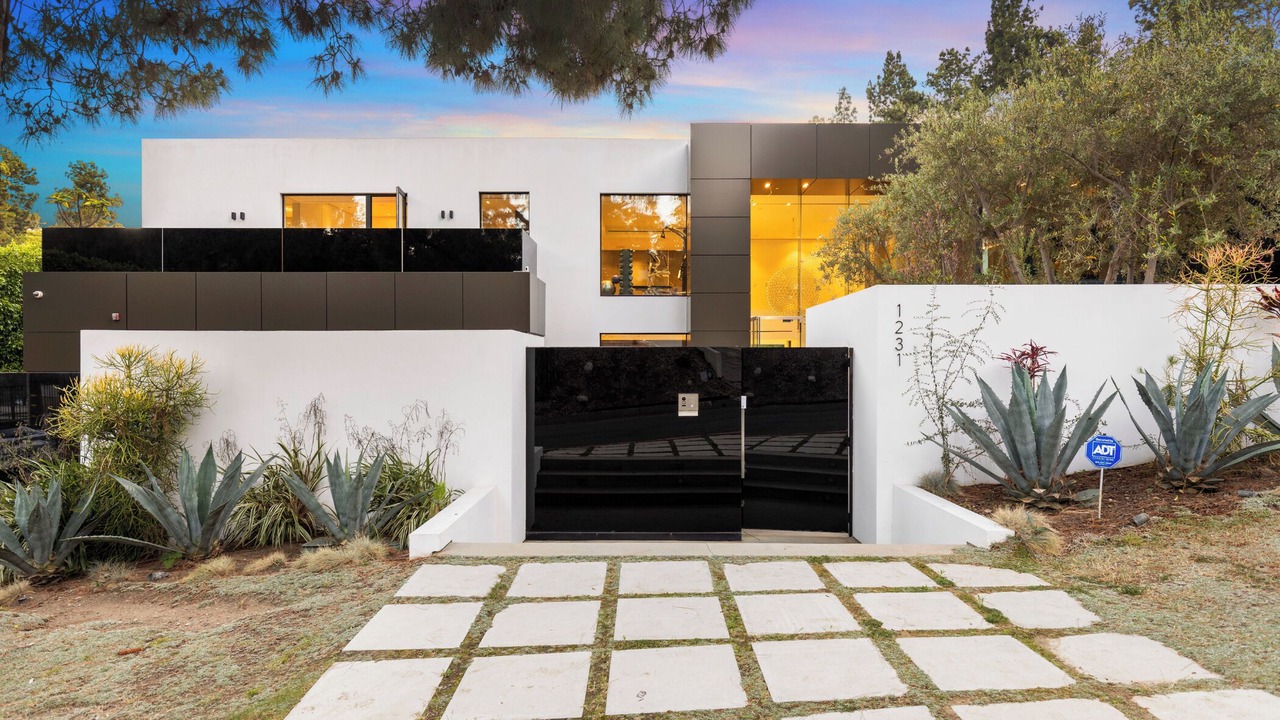 Photo of Outdoor in Beverly Hills