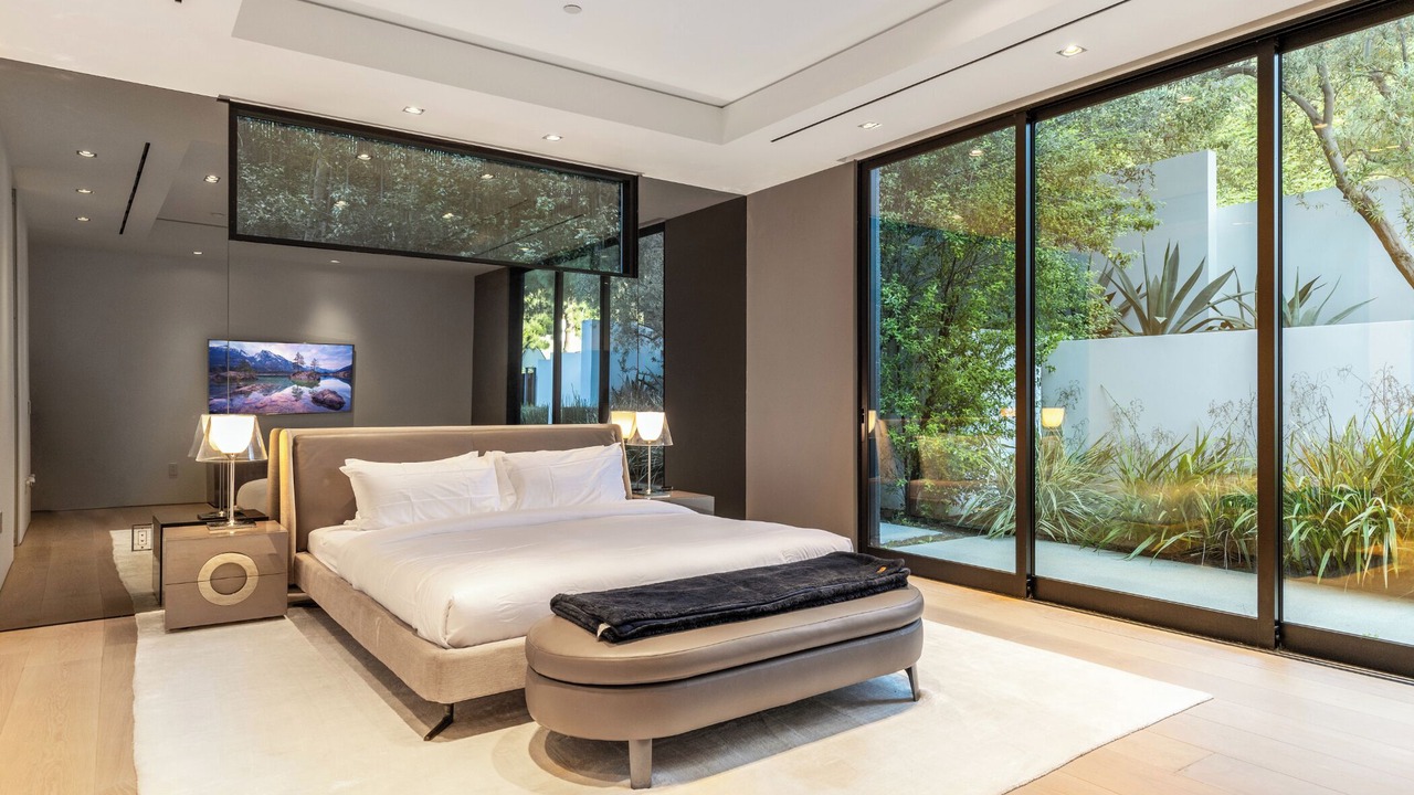 Photo of Bedroom in Beverly Hills
