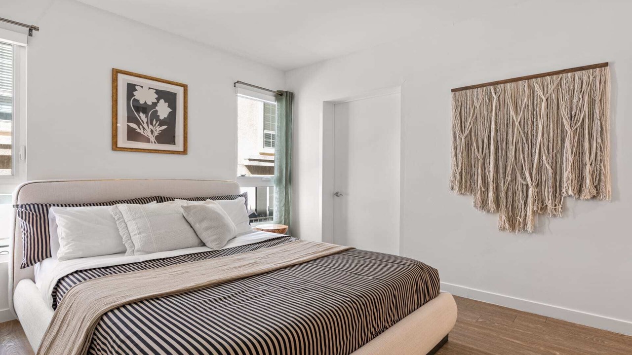 Photo of Bedroom in Carthay Circle