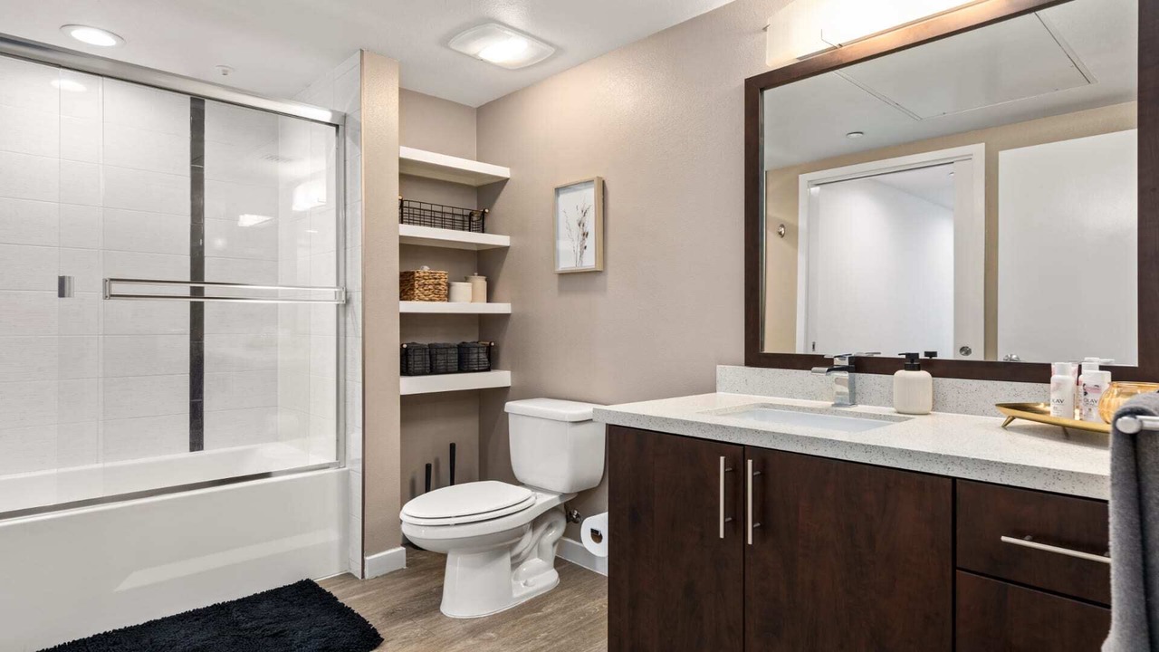 Photo of Bathroom in Carthay Circle