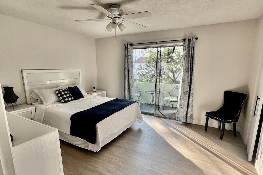 Photo of Bedroom in Beverly Grove