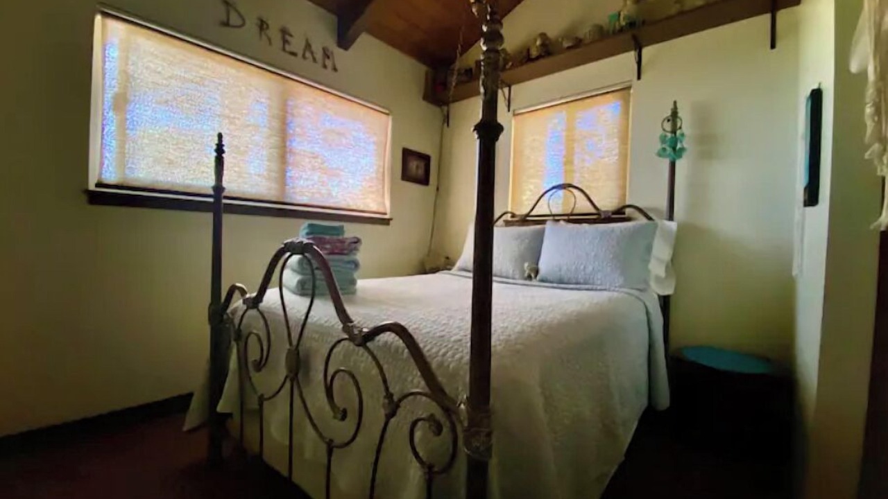 Photo of Bedroom in Running Springs