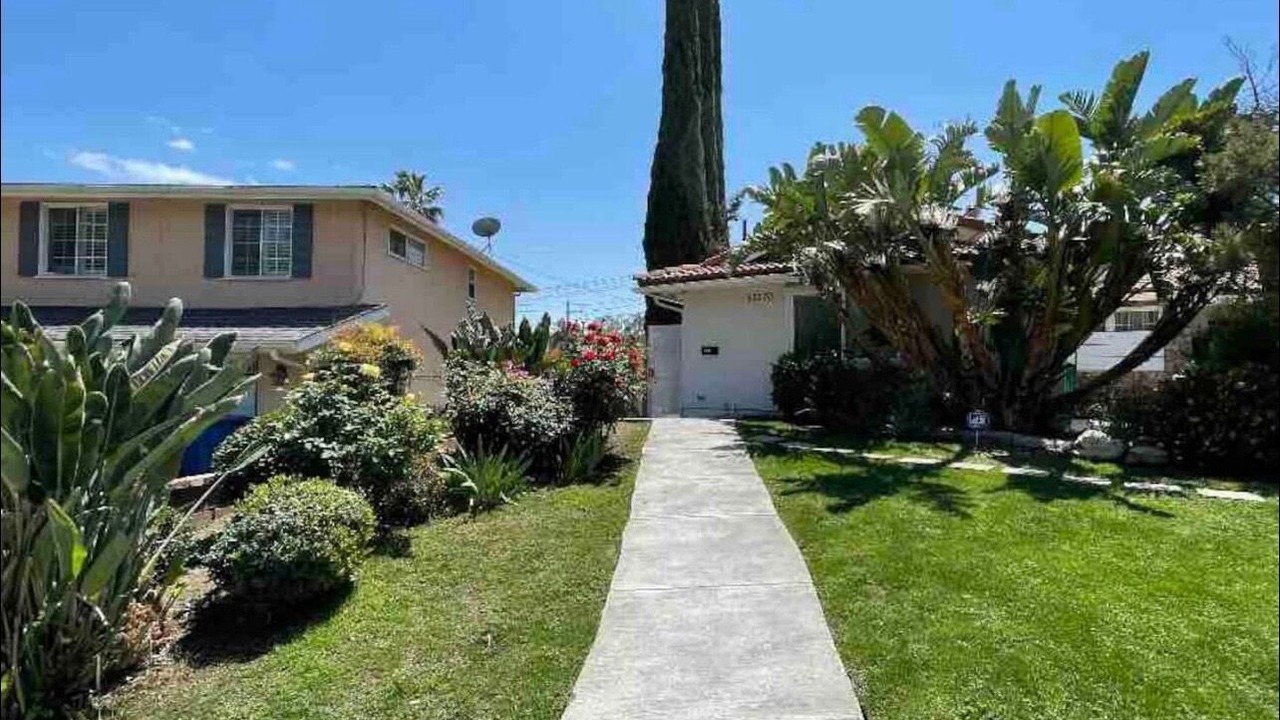 Photo of Outdoor in Canoga Park