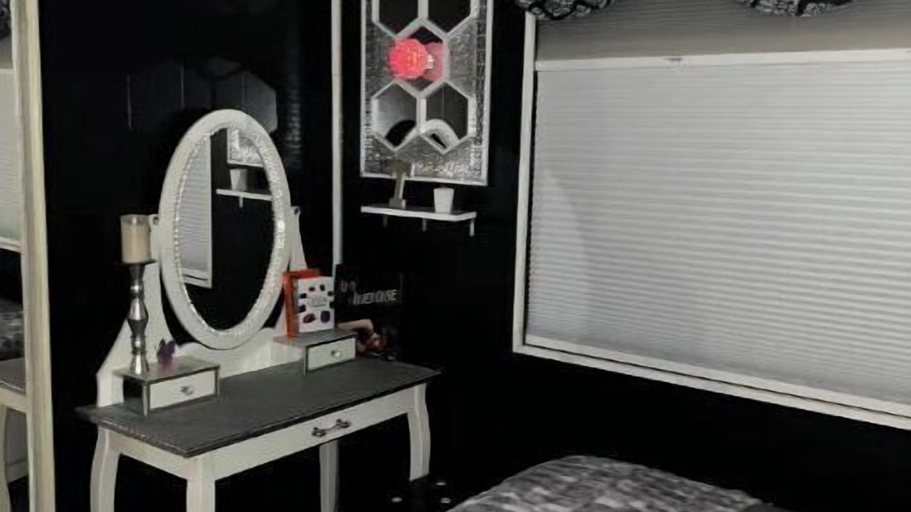 Photo of Bedroom in Canoga Park