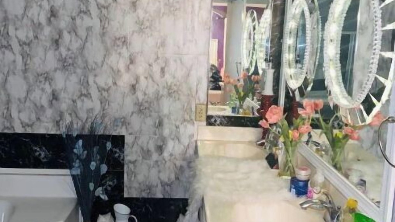 Photo of Bathroom in Canoga Park
