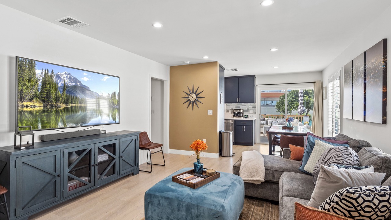 Photo of Livingroom in Panorama City