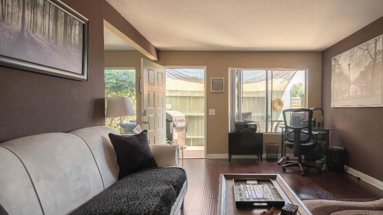 Photo of Livingroom in Azusa