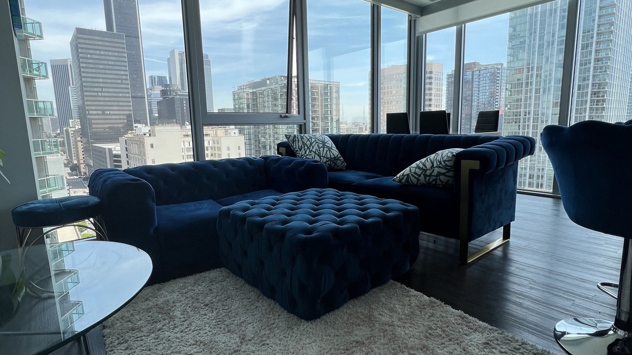 Photo of Livingroom in Downtown