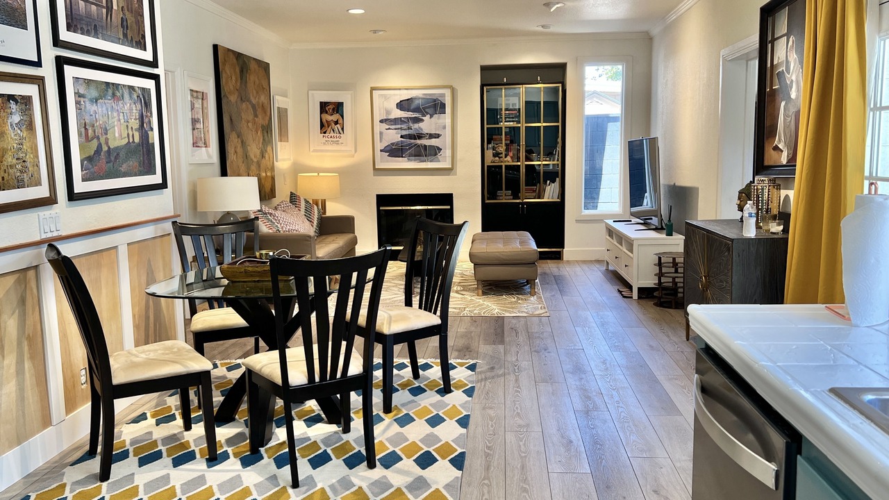 Photo of Livingroom in Midway City