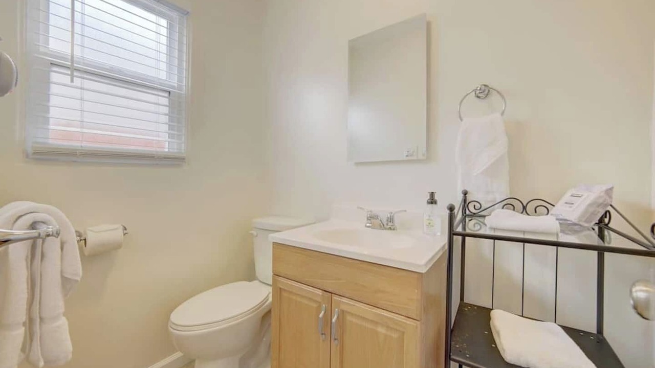 Photo of Bathroom in Central Mission Beach