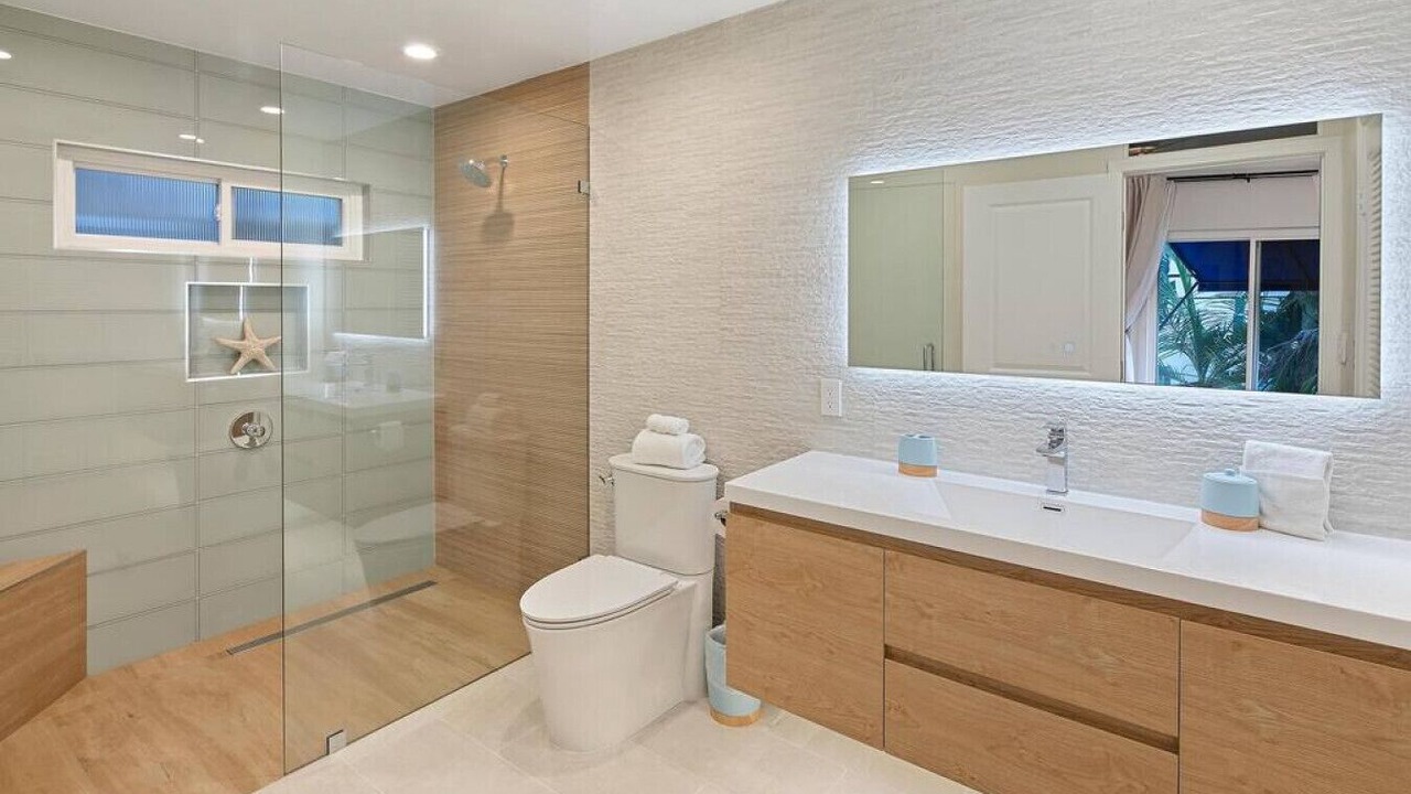 Photo of Bathroom in Olde Solana Beach