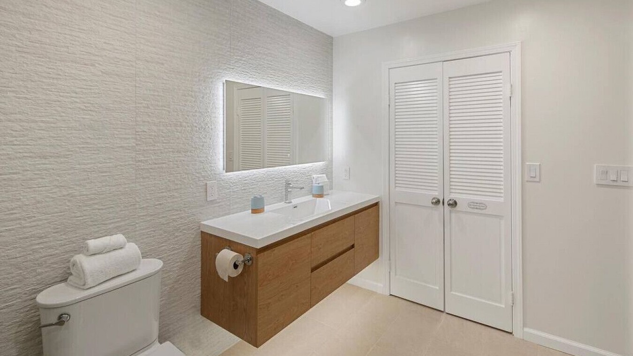 Photo of Bathroom in Olde Solana Beach