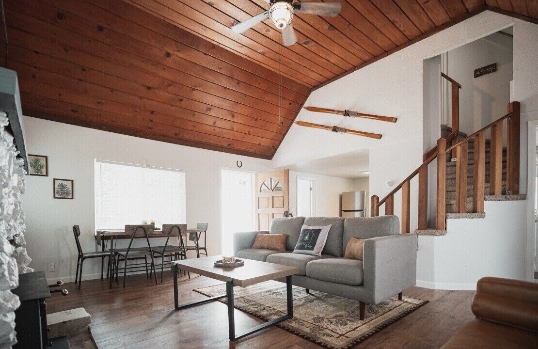 Photo of Livingroom in Twain Harte