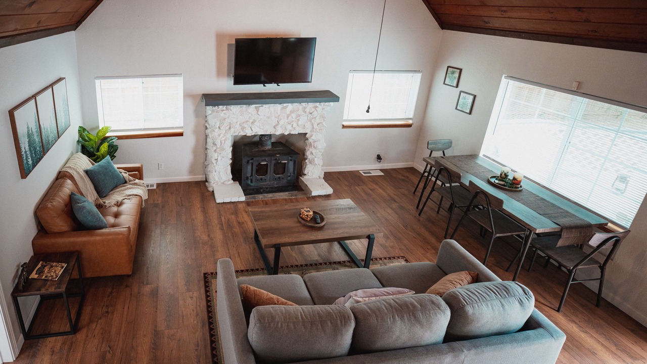 Photo of Livingroom in Twain Harte
