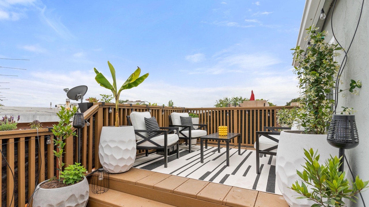 Photo of Patio Balcony in Bay Park