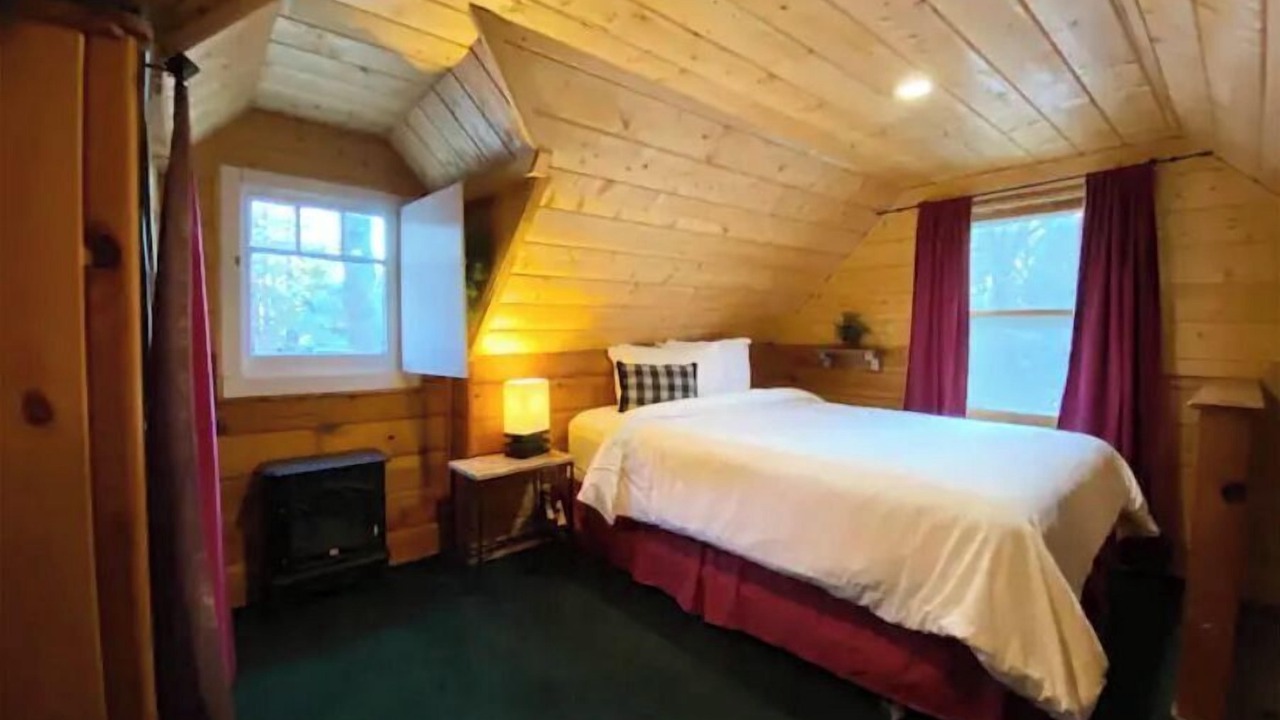 Photo of Bedroom in Green Valley Lake