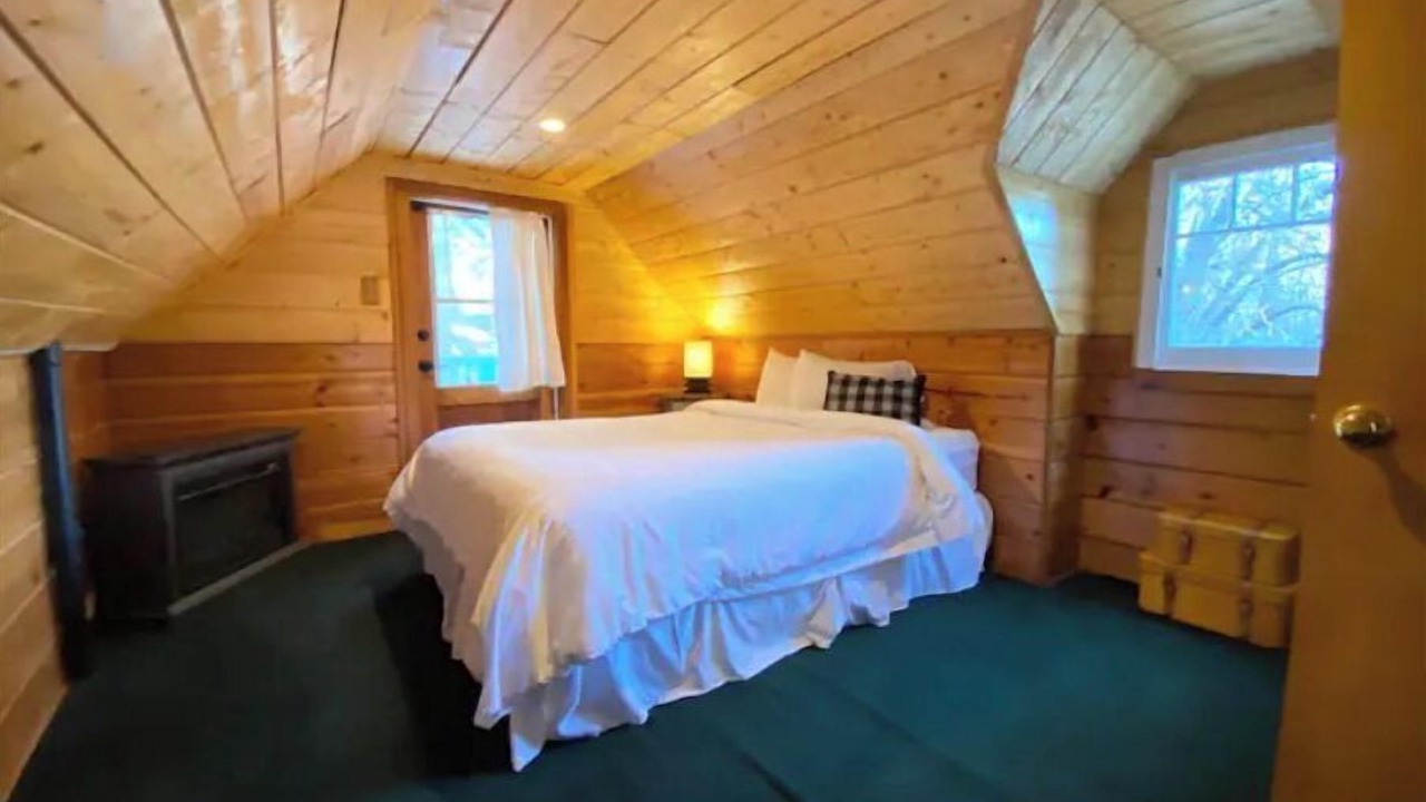 Photo of Bedroom in Green Valley Lake